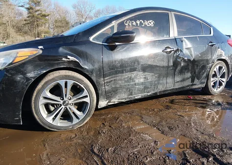 2016 Kia Forte Ex z USA, uszkodzony, nr VIN KNAFZ4A88G5529671